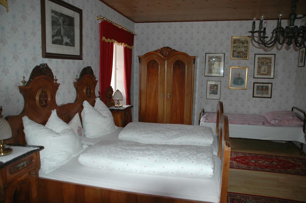 Romantikhaus Hufschmiede Hotel เองเกลฮาร์ทส์เซล ภายนอก รูปภาพ