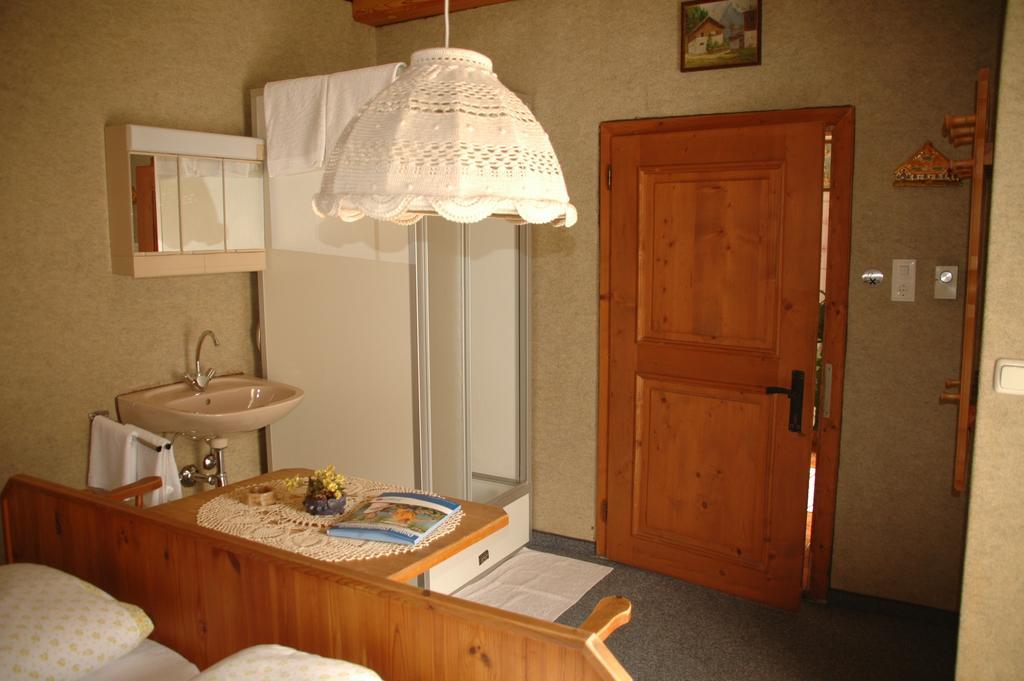 Romantikhaus Hufschmiede Hotel เองเกลฮาร์ทส์เซล ภายนอก รูปภาพ