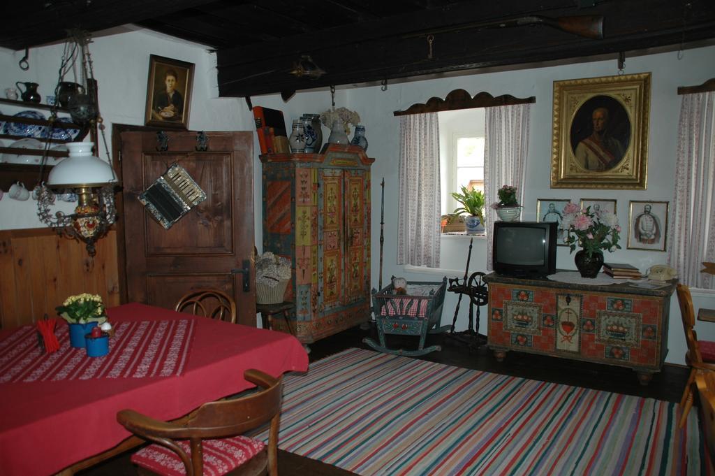 Romantikhaus Hufschmiede Hotel เองเกลฮาร์ทส์เซล ภายนอก รูปภาพ